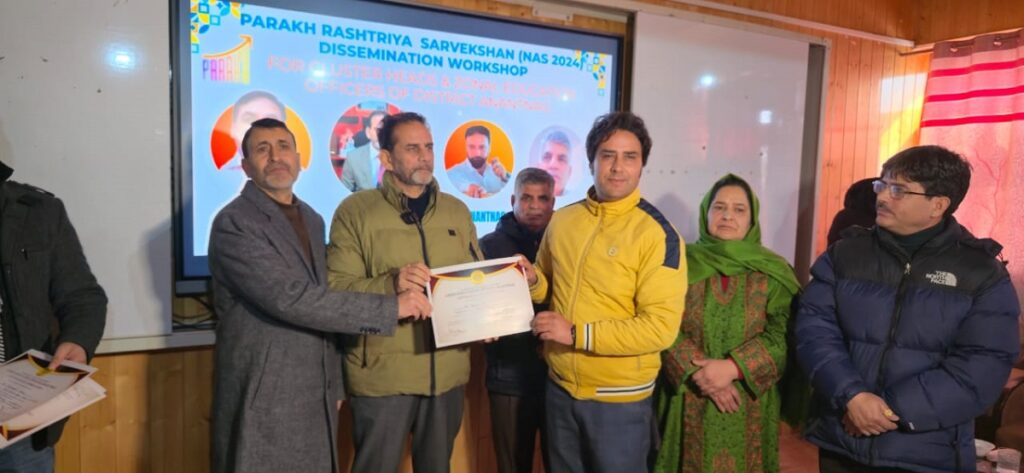 Revolutionizing Science Education in Kashmir: The Inspiring Work of One Dedicated Teacher