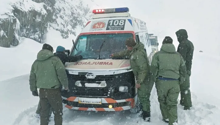 White Blanket of Silence: Zojila’s Winter Wonderland